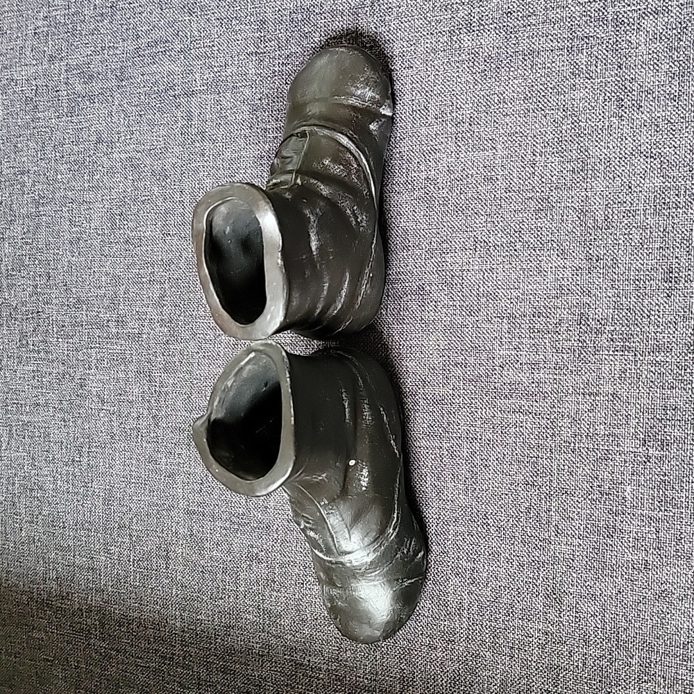 2/$8 Resin Baby Shoes - Picture 3 of 7